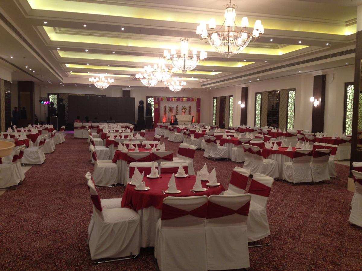 Continent Hotel Nawanshahr Nawāshahr Exteriér fotografie