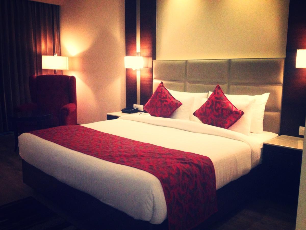 Continent Hotel Nawanshahr Nawāshahr Exteriér fotografie